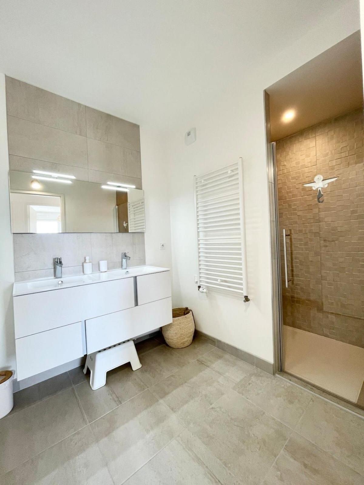 Spacieux Appartement Neuf De Standing Hyper Cosy Larmor-Plage Buitenkant foto